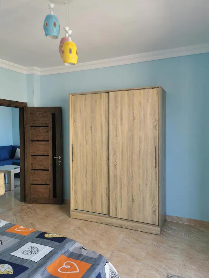 Schoene Europaeische 2 Zi. In Al Dahar Apartmán